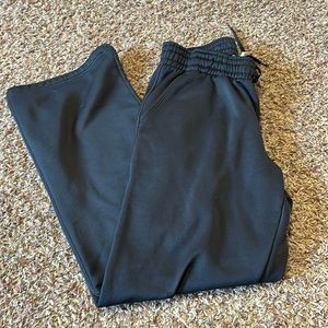 UA sweats